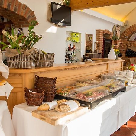 Hotel Restaurant Grune Au 폴라우 외부 사진